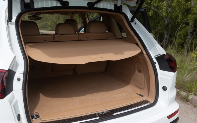 Porsche Cayenne cena 199800 przebieg: 215000, rok produkcji 2015 z Warszawa małe 742
